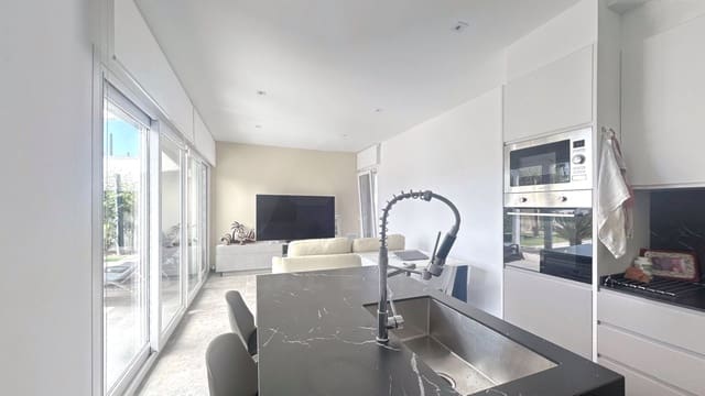 Casa de 3 habitaciones en L'Ametlla de Mar en venta con piscina - 467.000 € (Ref: 9989042)