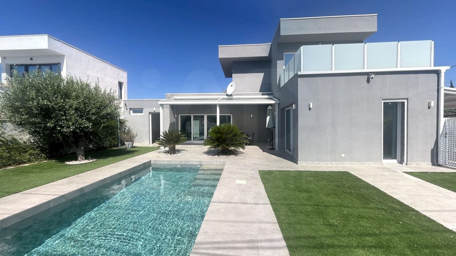 Casa de 3 habitaciones en L'Ametlla de Mar en venta con piscina - 467.000 € (Ref: 9989042)