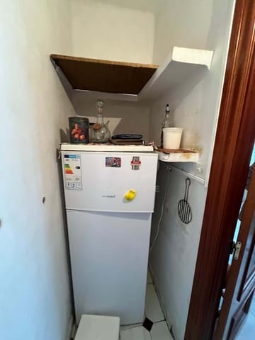 3 slaapkamer Appartement te koop in Salamanca stad - € 67.000 (Ref: 9989043)