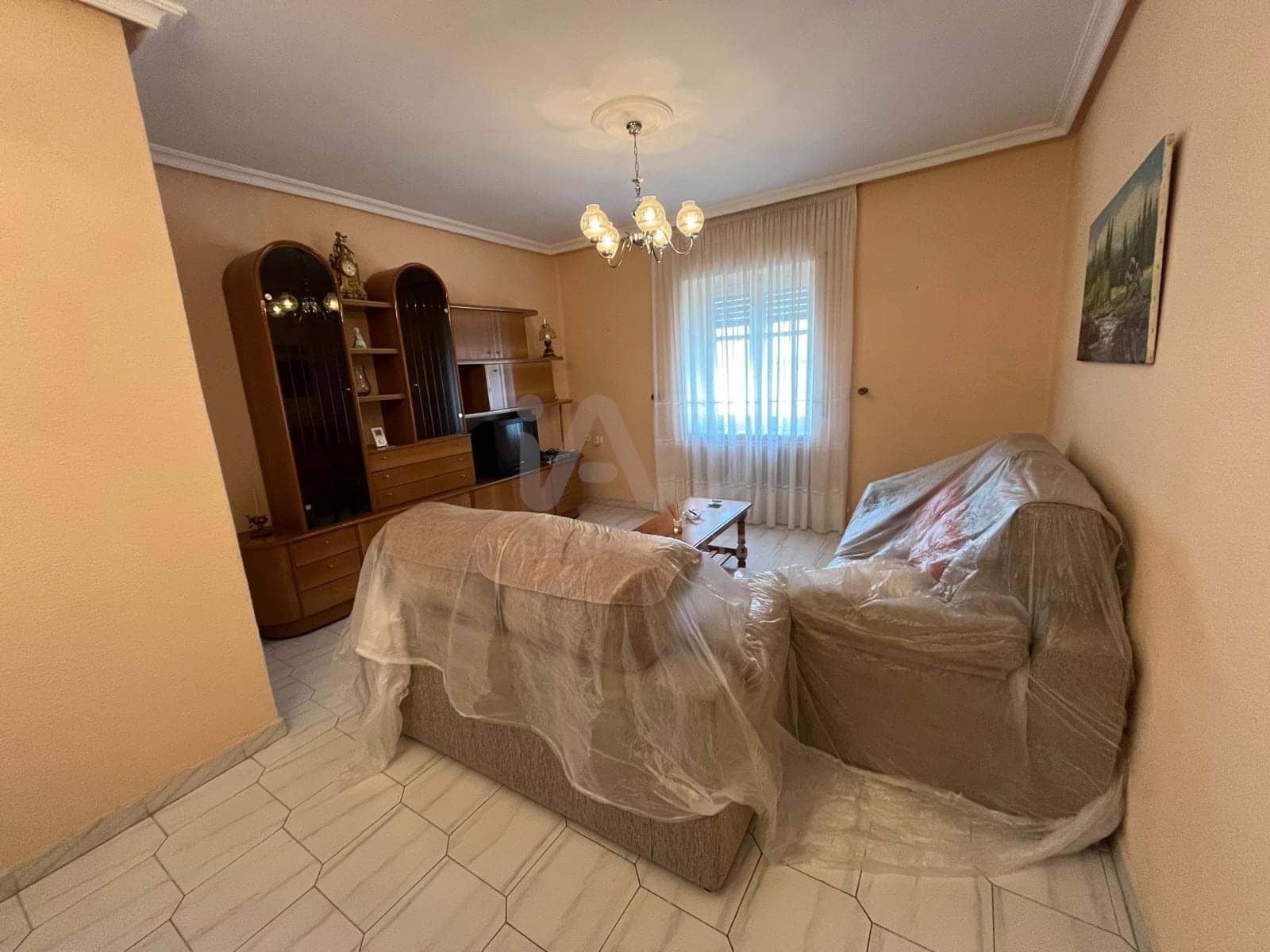 3 bedroom Apartment for sale in Salamanca city - € 67,000 (Ref: 9989043)