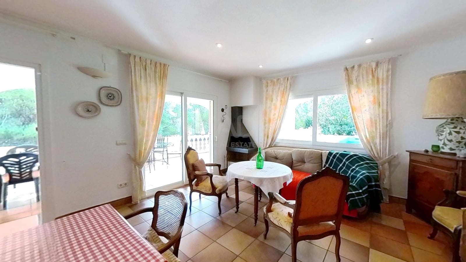 Casa de 5 habitaciones en Tarragona ciudad en venta con piscina garaje - 370.000 € (Ref: 9989047)