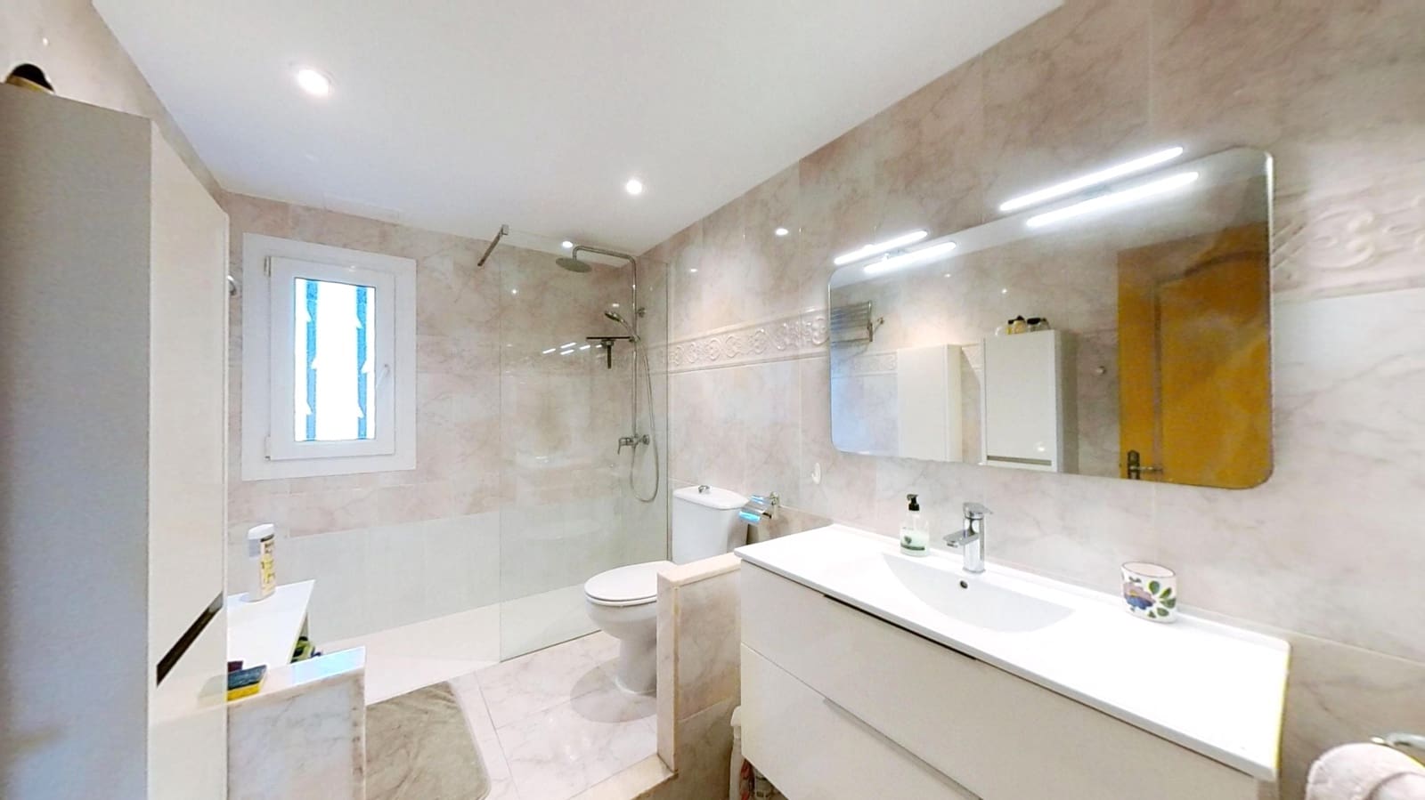 Casa de 5 habitaciones en Tarragona ciudad en venta con piscina garaje - 370.000 € (Ref: 9989047)