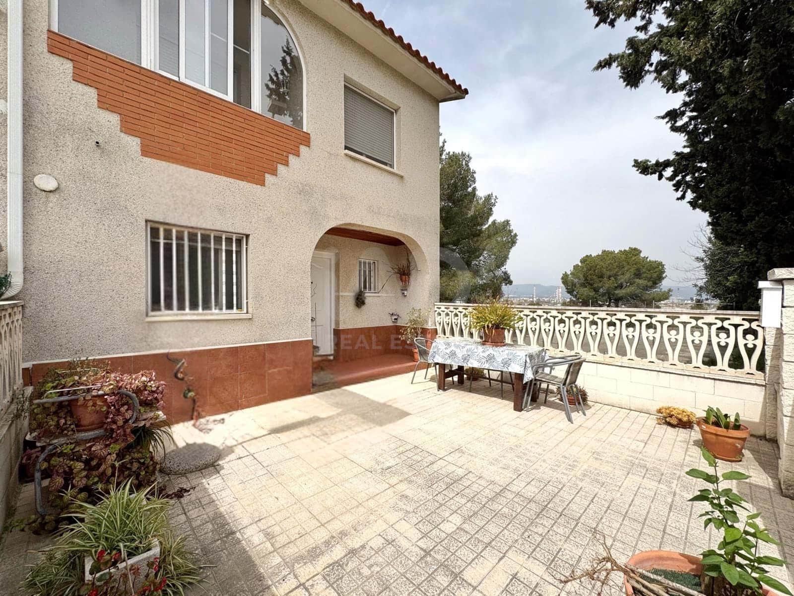 4 sovrum Hus till salu i Tarragona stad med garage - 289 000 € (Ref: 9989048)