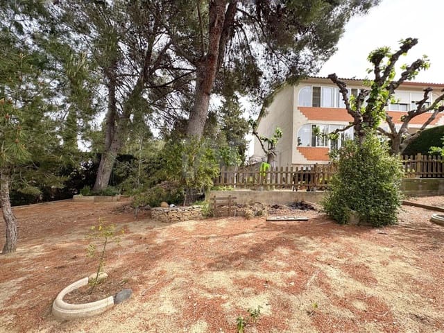 4 slaapkamer Huis te koop in Tarragona stad met garage - € 289.000 (Ref: 9989048)