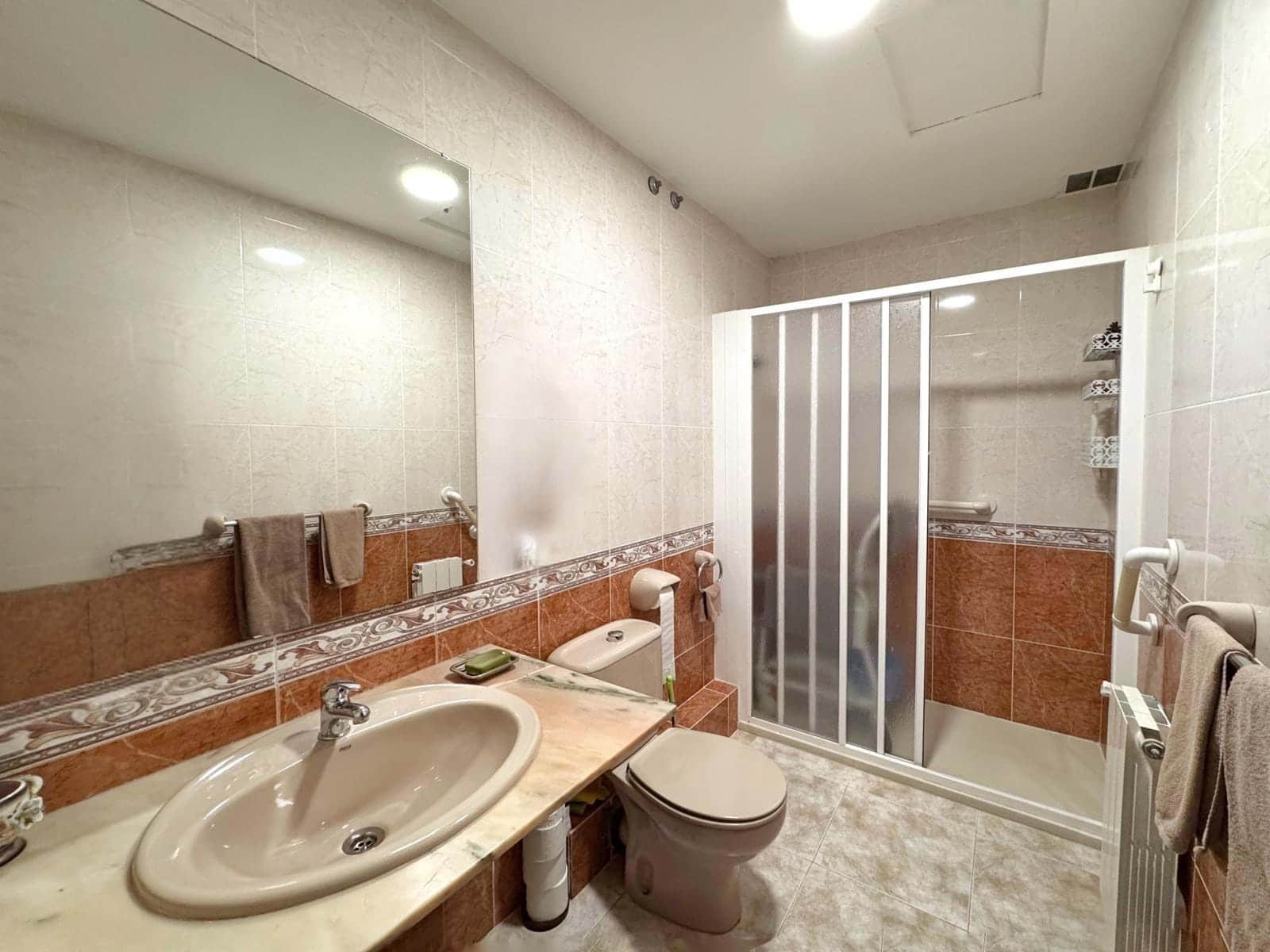 4 sovrum Hus till salu i Tarragona stad med garage - 289 000 € (Ref: 9989048)