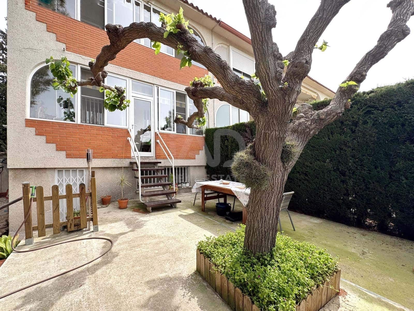4 sovrum Hus till salu i Tarragona stad med garage - 289 000 € (Ref: 9989048)