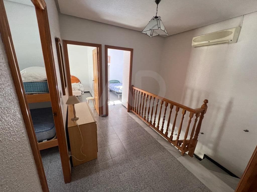 5 Zimmer Haus zu verkaufen in Alicante / Alacant Stadt - 290.000 € (Ref: 9989052)