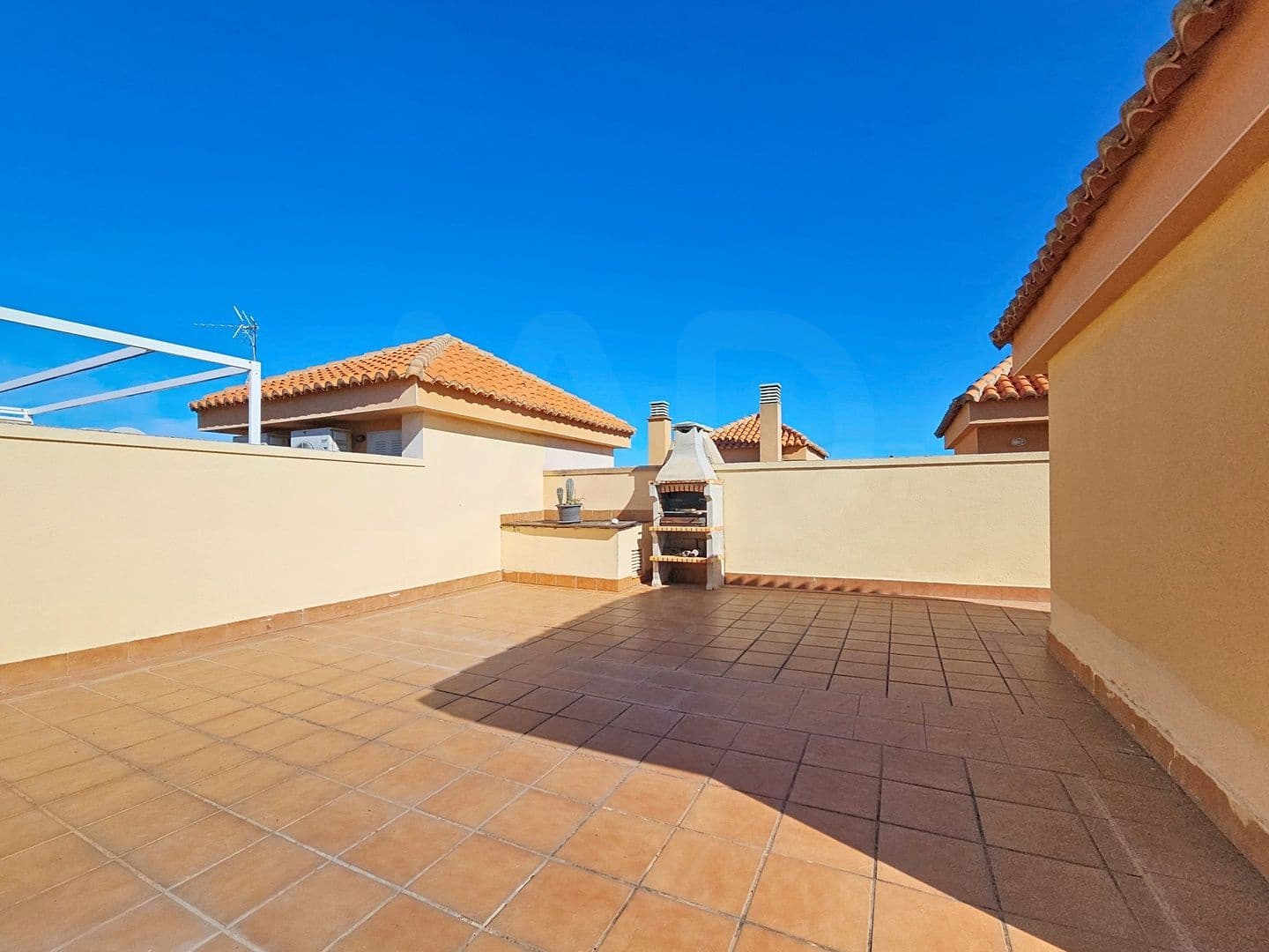 3 slaapkamer Appartement te koop in Miramar met zwembad - € 249.000 (Ref: 9989057)