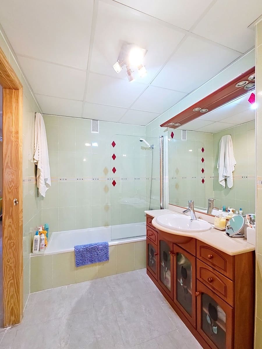 3 slaapkamer Appartement te koop in Miramar met zwembad - € 249.000 (Ref: 9989057)