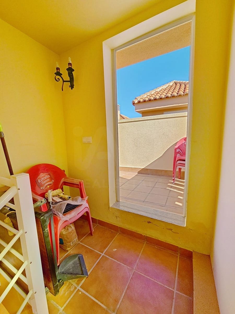 3 slaapkamer Appartement te koop in Miramar met zwembad - € 249.000 (Ref: 9989057)