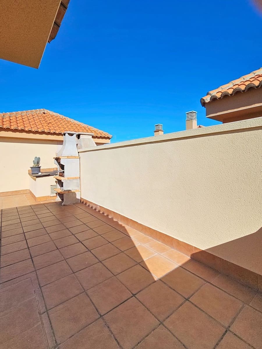 3 slaapkamer Appartement te koop in Miramar met zwembad - € 249.000 (Ref: 9989057)