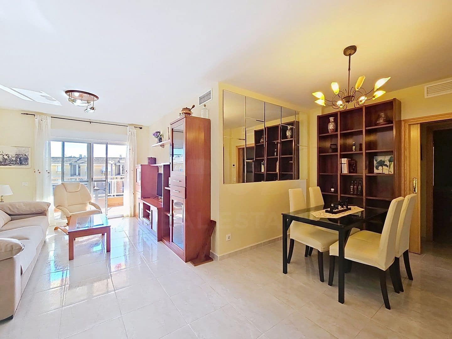 3 slaapkamer Appartement te koop in Miramar met zwembad - € 249.000 (Ref: 9989057)