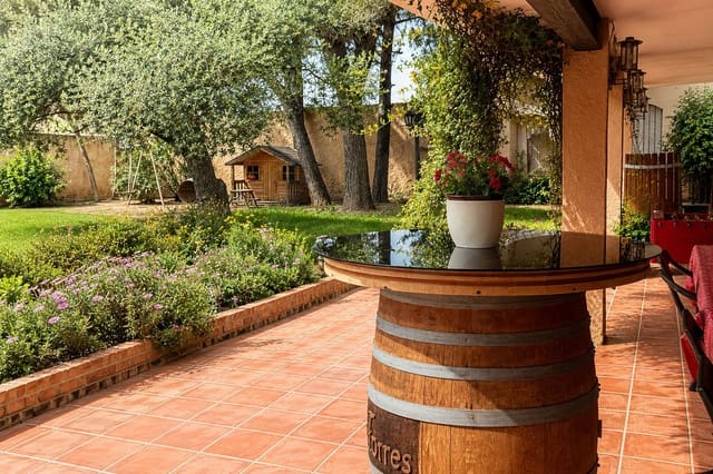 12 slaapkamer Finca/Landhuis te koop in Madrid stad met zwembad garage - € 5.600.000 (Ref: 9989058)
