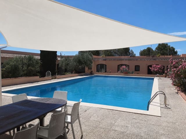 12 slaapkamer Finca/Landhuis te koop in Madrid stad met zwembad garage - € 5.600.000 (Ref: 9989058)
