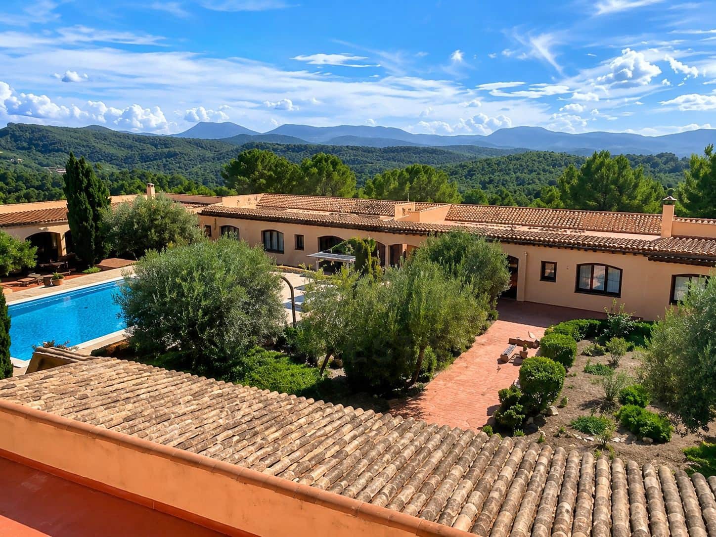 12 slaapkamer Finca/Landhuis te koop in Madrid stad met zwembad garage - € 5.600.000 (Ref: 9989058)