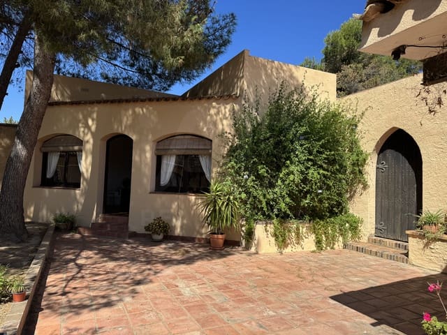 12 slaapkamer Finca/Landhuis te koop in Madrid stad met zwembad garage - € 5.600.000 (Ref: 9989058)