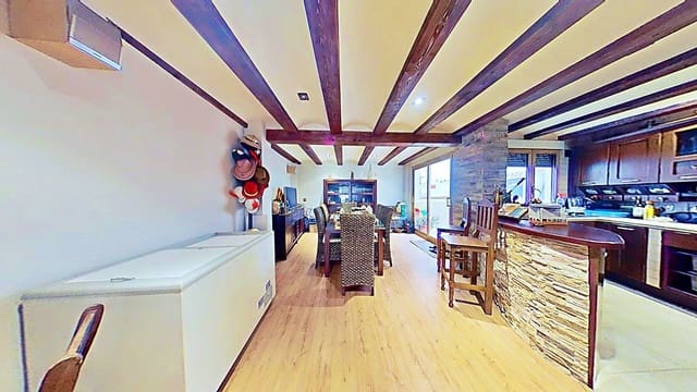 3 bedroom Townhouse for sale in Onil - € 245,000 (Ref: 9989060)