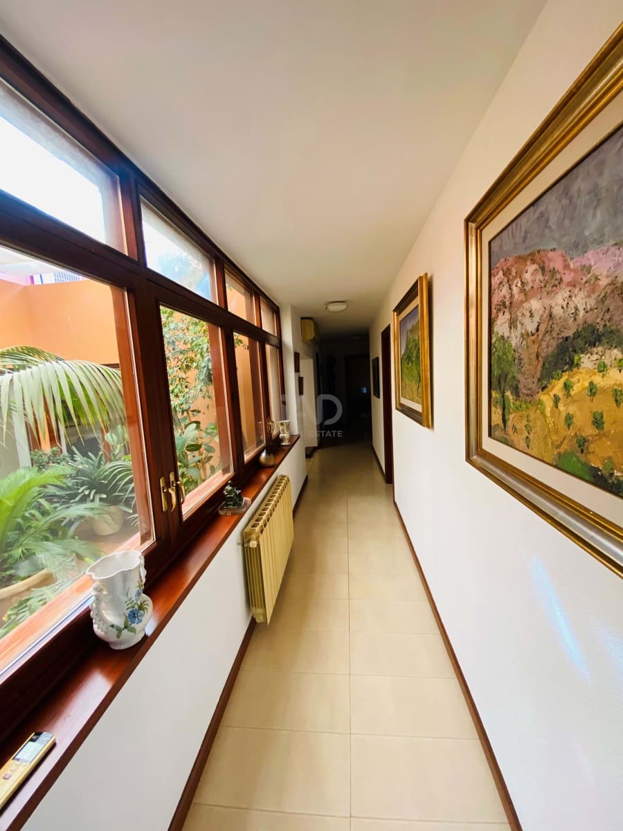 5 Zimmer Villa zu verkaufen in Alicante / Alacant Stadt mit Pool Garage - 1.200.000 € (Ref: 9989061)