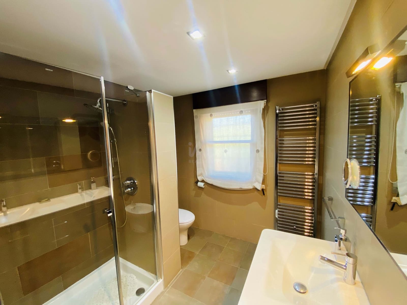 5 Zimmer Villa zu verkaufen in Alicante / Alacant Stadt mit Pool Garage - 1.200.000 € (Ref: 9989061)
