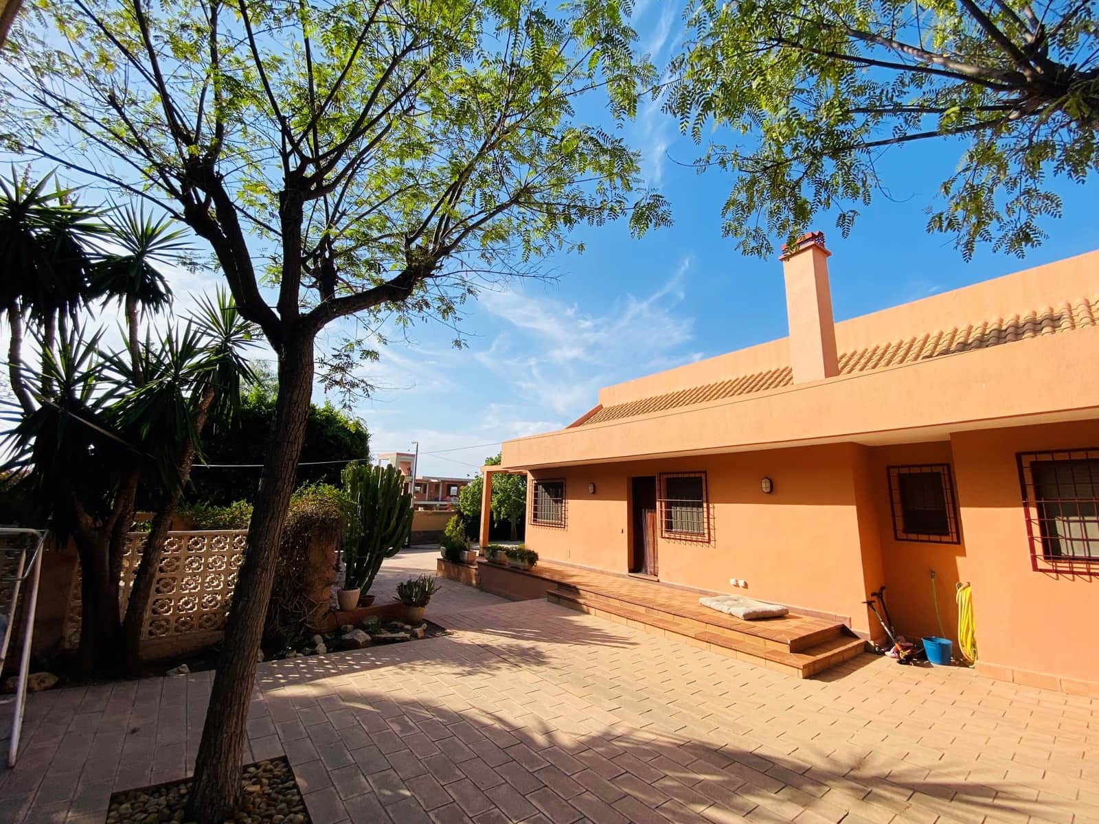 5 Zimmer Villa zu verkaufen in Alicante / Alacant Stadt mit Pool Garage - 1.200.000 € (Ref: 9989061)