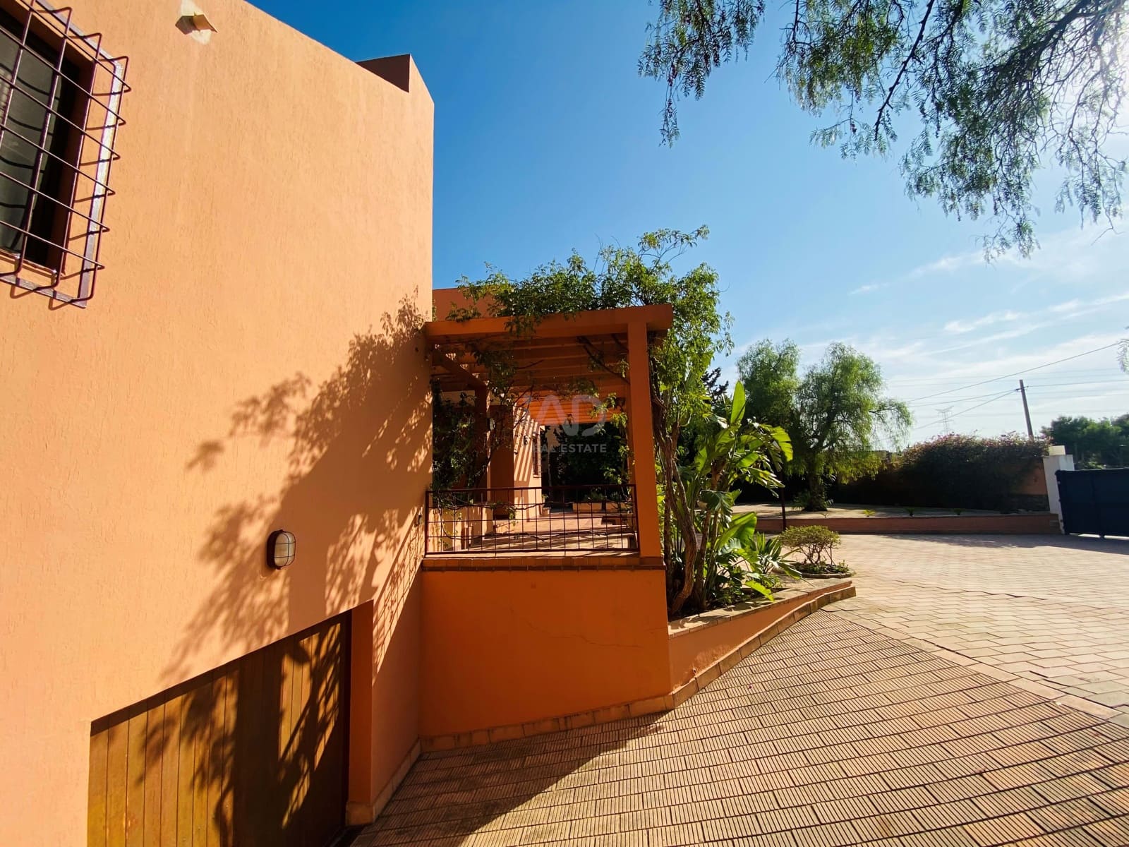 5 Zimmer Villa zu verkaufen in Alicante / Alacant Stadt mit Pool Garage - 1.200.000 € (Ref: 9989061)