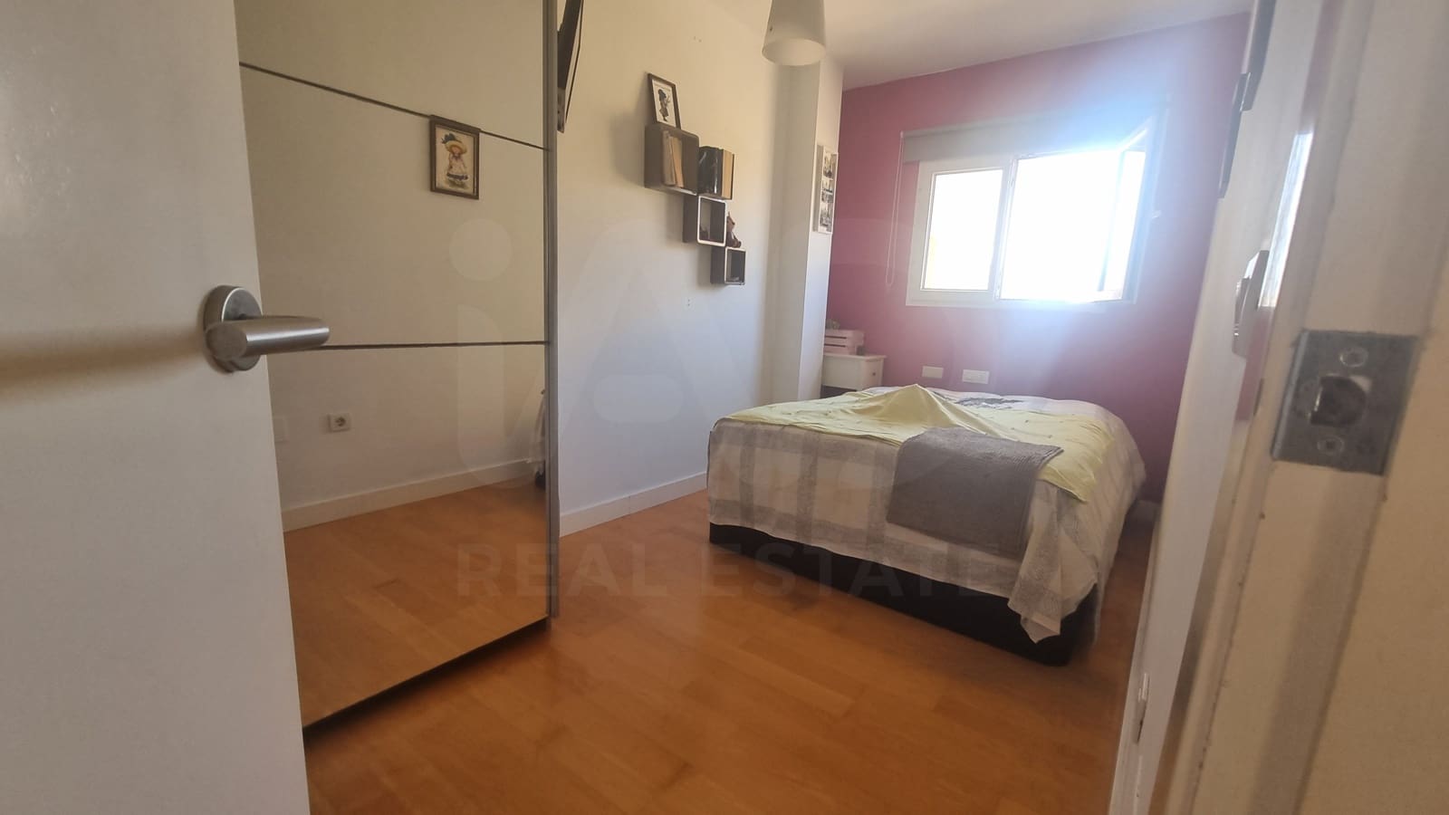 4 chambre Villa/Maison Mitoyenne à vendre à Alicante ville avec garage - 420 000 € (Ref: 9989066)