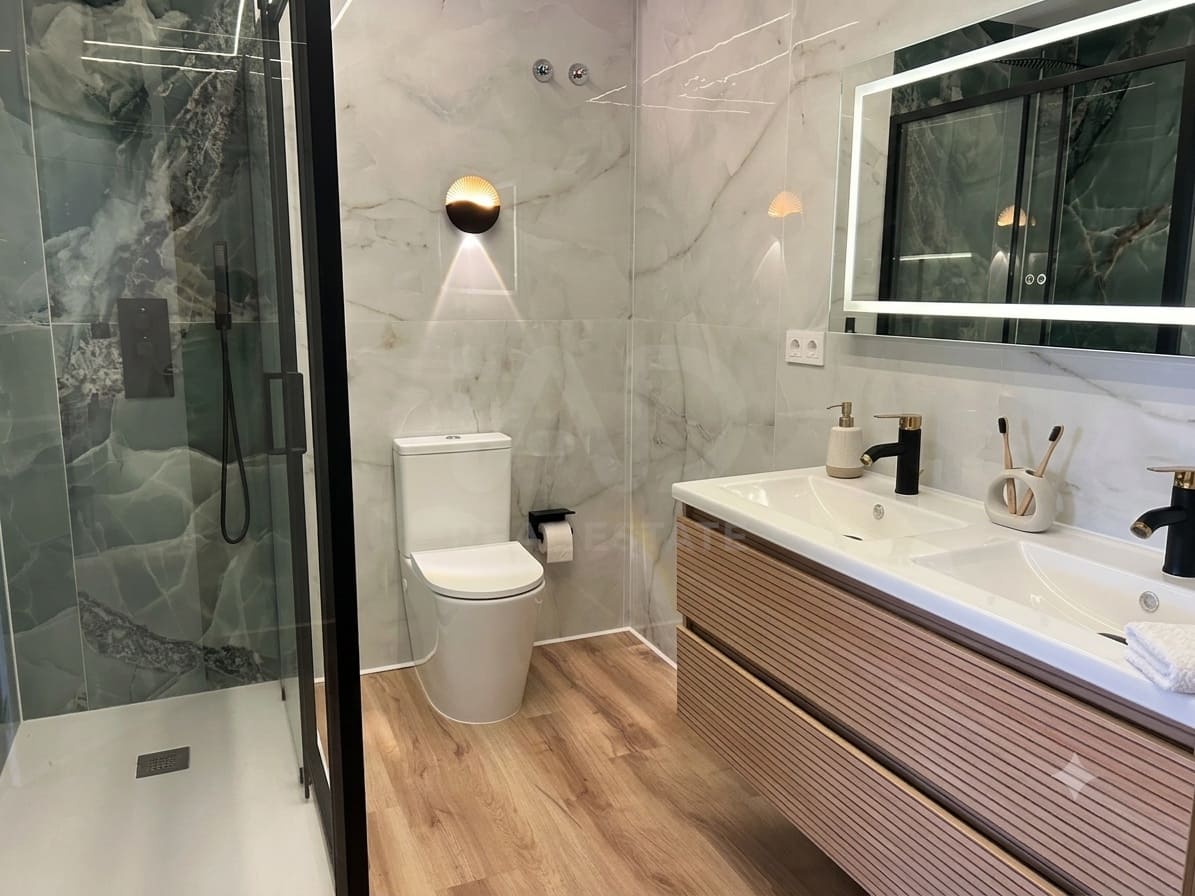 3 Zimmer Haus zu verkaufen in Alicante / Alacant Stadt mit Pool Garage - 780.000 € (Ref: 9989067)