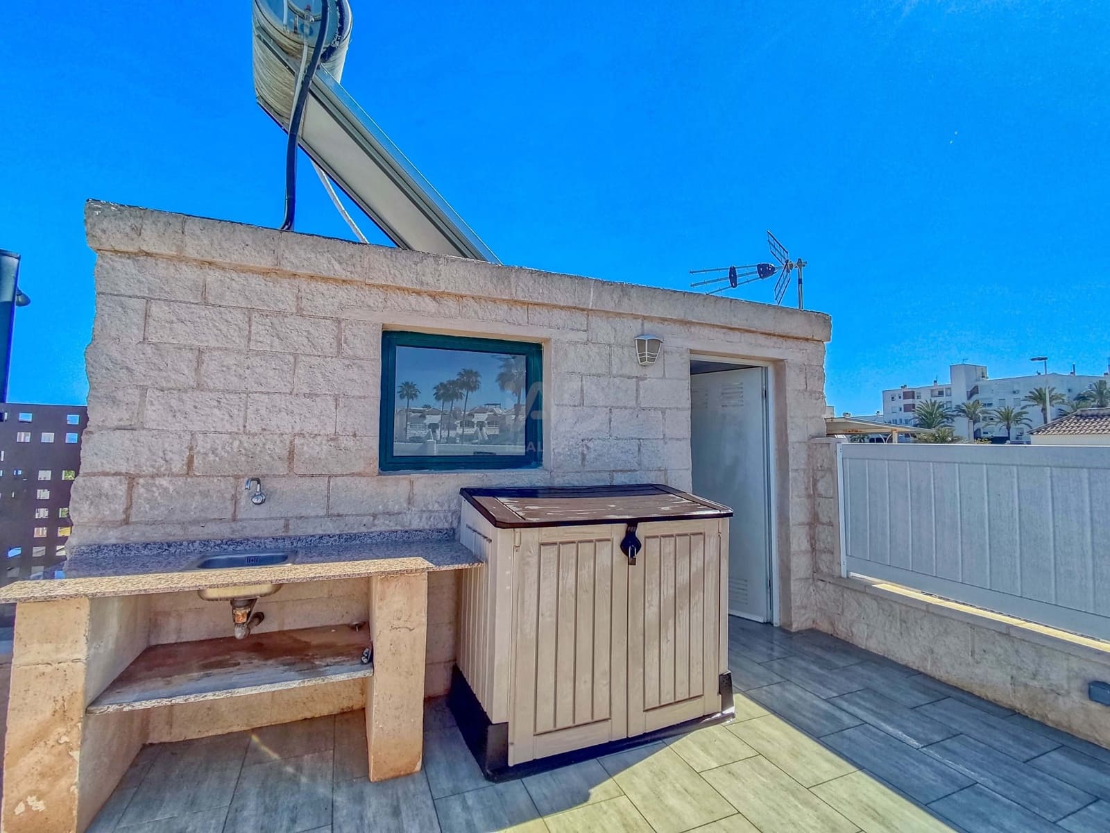 2 makuuhuone Ullakkoasunto myytävänä paikassa Alicante kaupunki mukana uima-altaan - 344 900 € (Ref: 9989070)