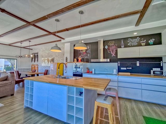 Loft de 2 habitaciones en Alicante / Alacant ciudad en venta con piscina - 344.900 € (Ref: 9989070)