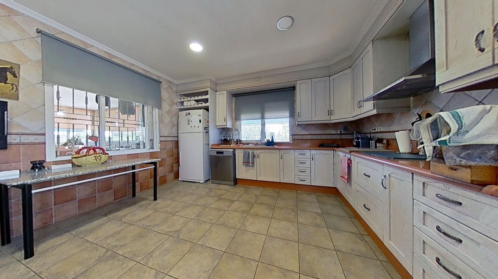 4 camera da letto Villa in vendita in Matola con piscina garage - 465.000 € (Rif: 9989074)