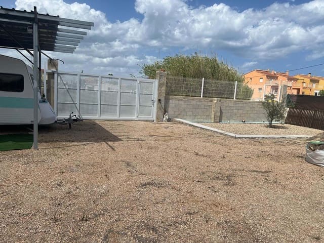 Ubebygd land til salgs i Valencia by - € 60 000 (Ref: 9989080)