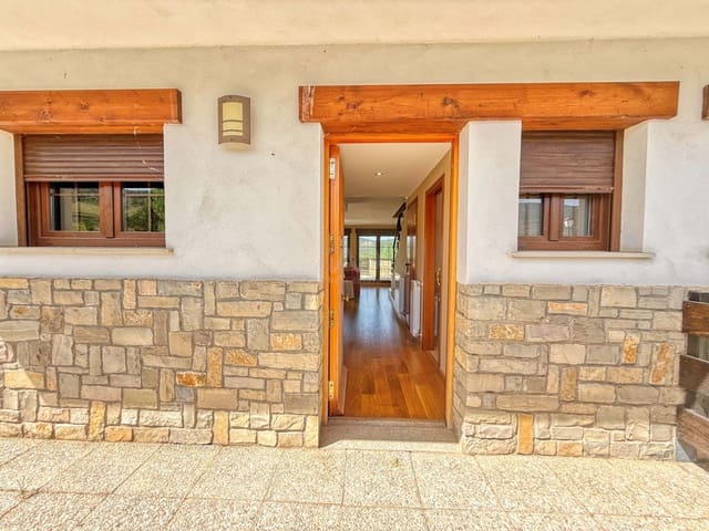 3 bedroom Terraced Villa for sale in Alcalá de la Selva with garage - € 459,000 (Ref: 9989081)
