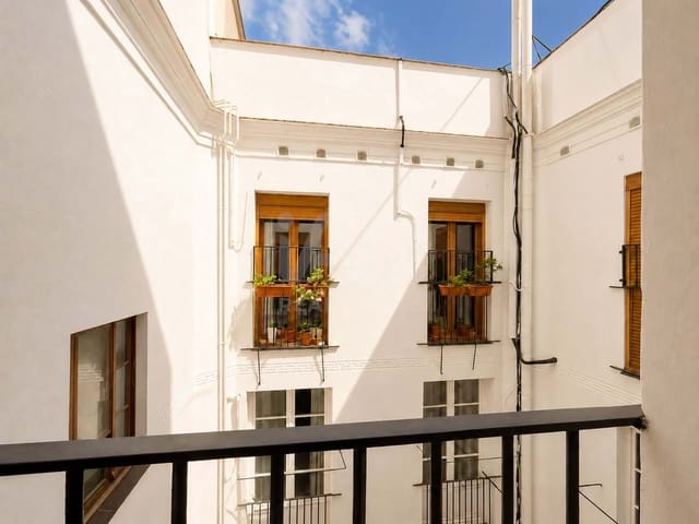 6 soverom Leilighet til salgs i El Barri Gòtic, Barcelona by - € 760 000 (Ref: 9989086)