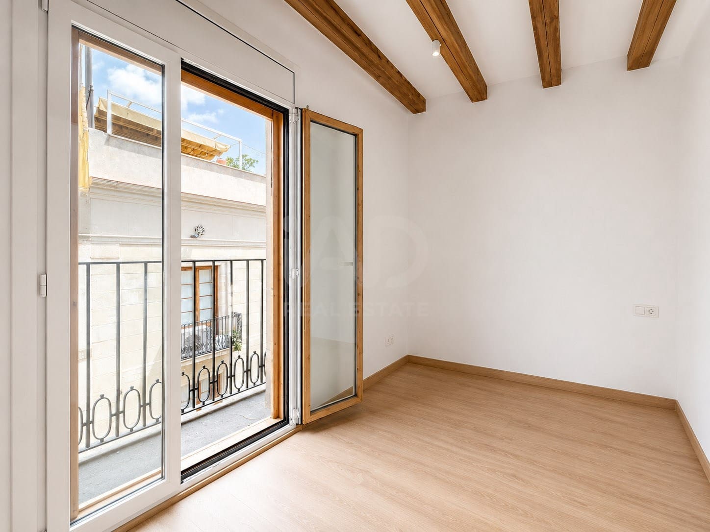 6 soverom Leilighet til salgs i Barcelona by - € 760 000 (Ref: 9989086)