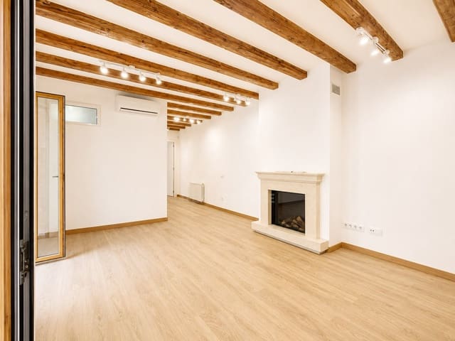 6 soverom Leilighet til salgs i El Barri Gòtic, Barcelona by - € 760 000 (Ref: 9989086)