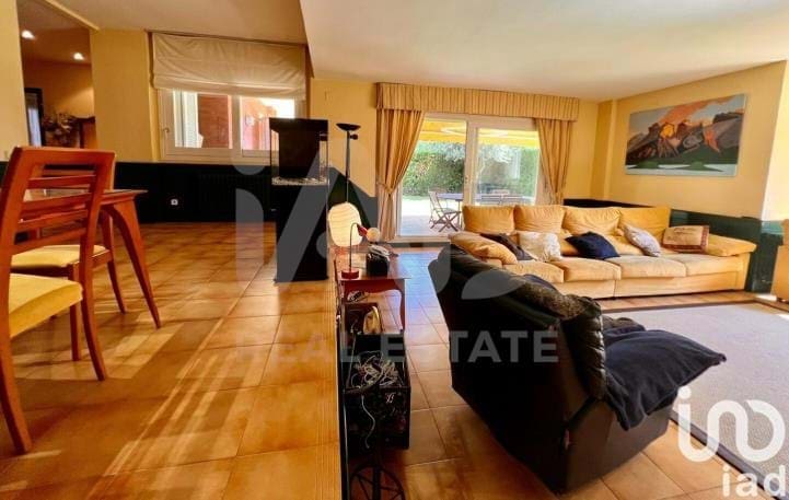 4 soveværelse Lejlighed til salg i Sant Andreu de Llavaneres med swimmingpool garage - € 698.000 (Ref: 9989087)