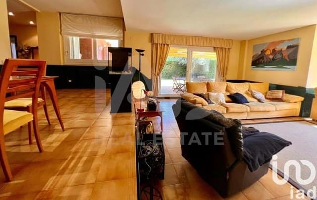 4 soveværelse Lejlighed til salg i Sant Andreu de Llavaneres med swimmingpool garage - € 698.000 (Ref: 9989087)