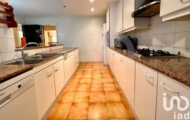 4 soveværelse Lejlighed til salg i Sant Andreu de Llavaneres med swimmingpool garage - € 698.000 (Ref: 9989087)