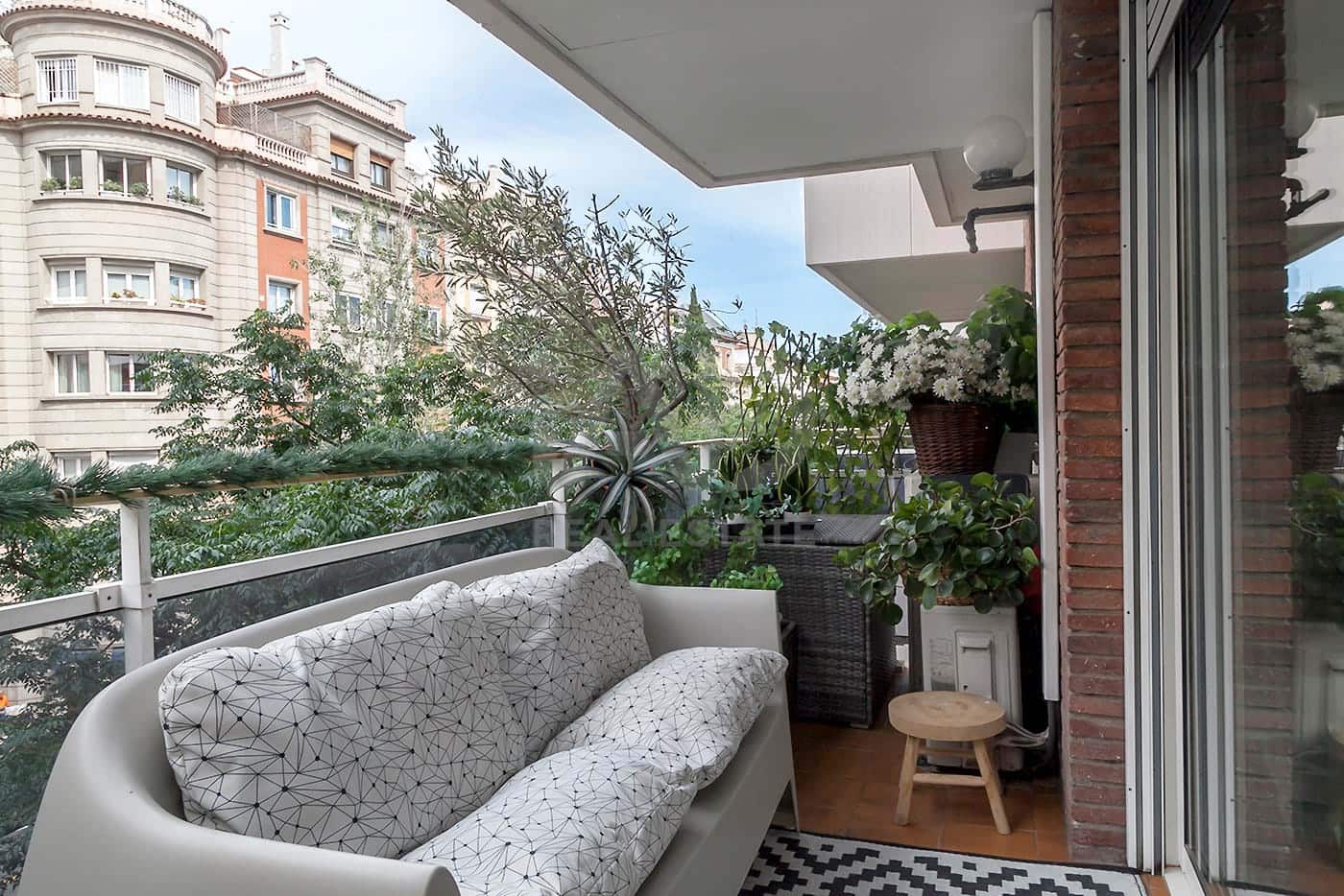 Estudio en Barcelona ciudad en venta - 350.000 € (Ref: 9989088)