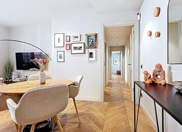 2 soverom Leilighet til salgs i Sant Pere, Santa Caterina i La Ribera, Barcelona by - € 795 000 (Ref: 9989092)