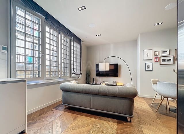 2 soverom Leilighet til salgs i Sant Pere, Santa Caterina i La Ribera, Barcelona by - € 795 000 (Ref: 9989092)