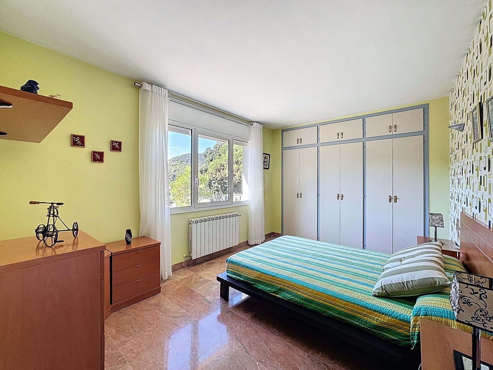 5 soverom Hus til salgs i Barcelona by med svømmebasseng garasje - € 830 000 (Ref: 9989096)