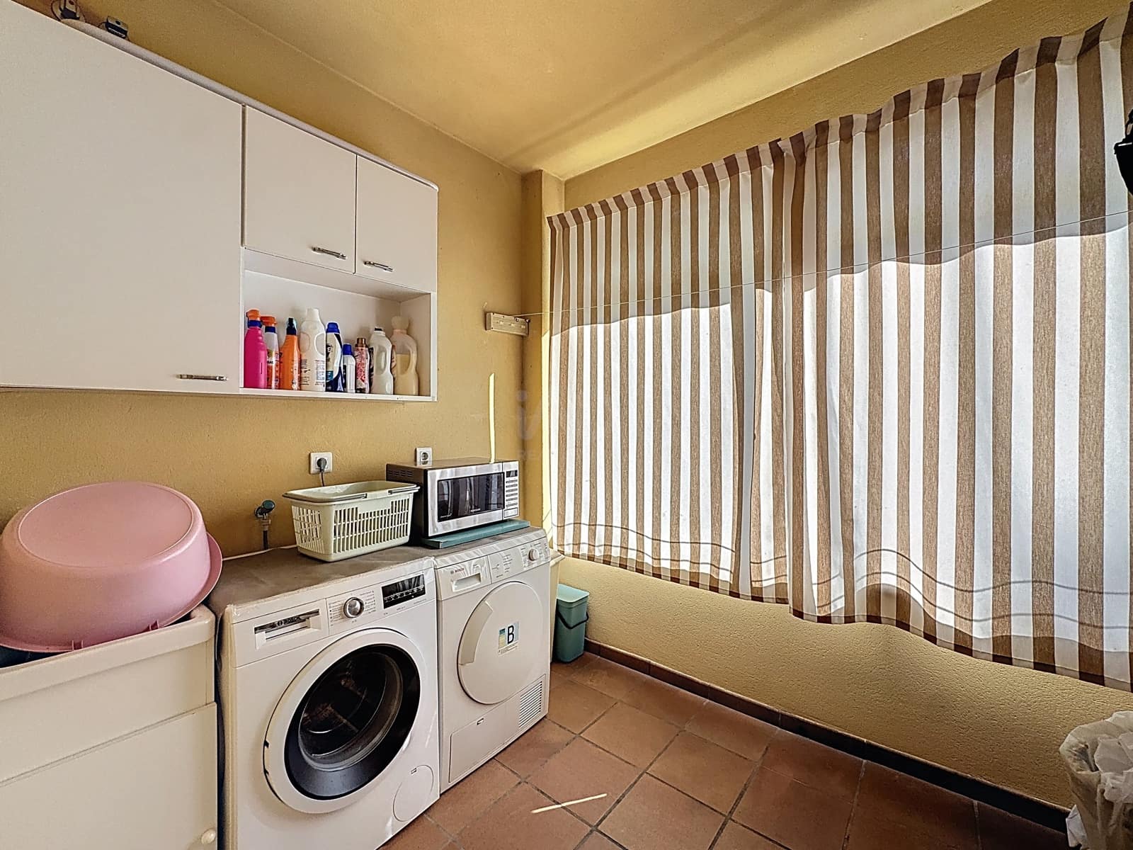 5 soverom Hus til salgs i Barcelona by med svømmebasseng garasje - € 830 000 (Ref: 9989096)