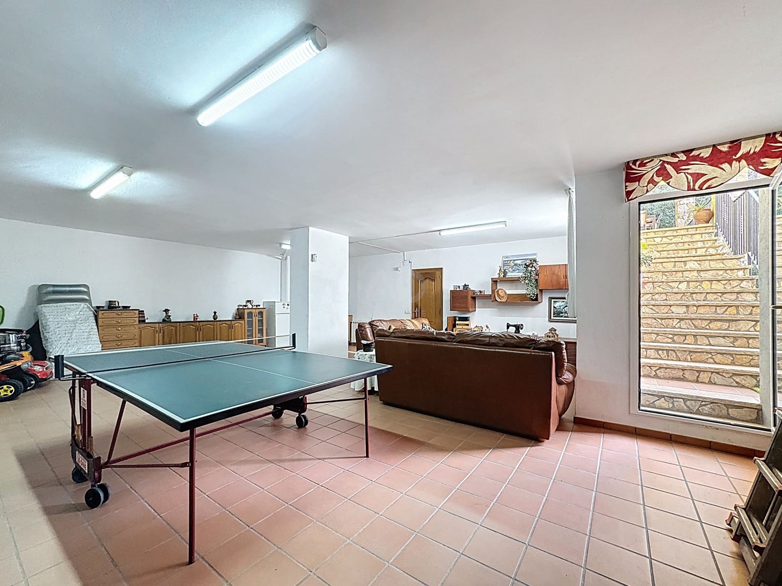 5 soverom Hus til salgs i Barcelona by med svømmebasseng garasje - € 830 000 (Ref: 9989096)