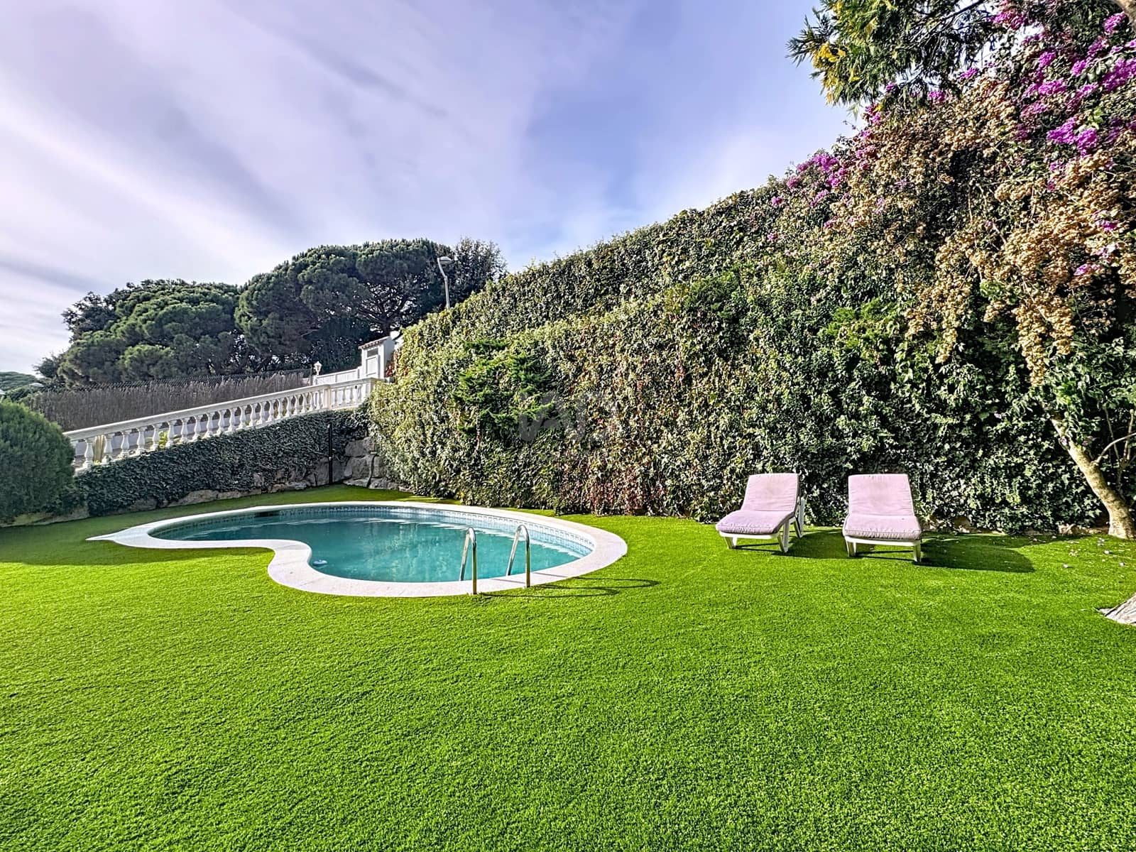 5 soverom Hus til salgs i Barcelona by med svømmebasseng garasje - € 830 000 (Ref: 9989096)