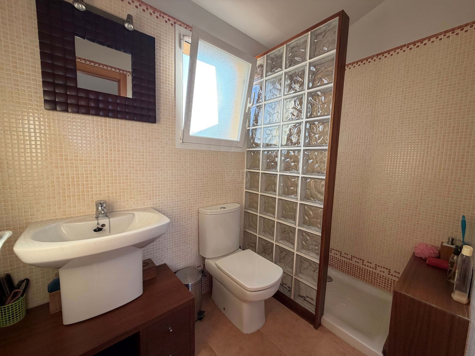 4 bedroom Terraced Villa for sale in Alicante / Alacant city with garage - € 370,000 (Ref: 9989097)