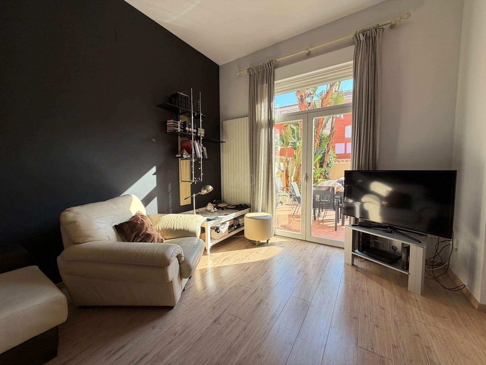 4 bedroom Terraced Villa for sale in Alicante / Alacant city with garage - € 370,000 (Ref: 9989097)
