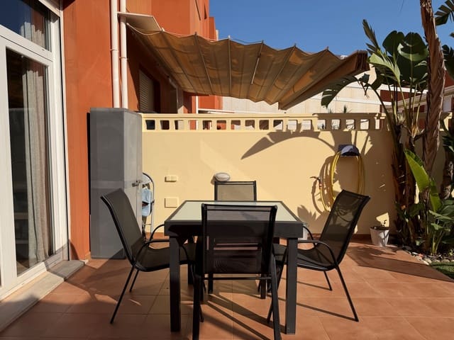 4 soverom Rekkehus til salgs i Alicante by med garasje - € 370 000 (Ref: 9989097)