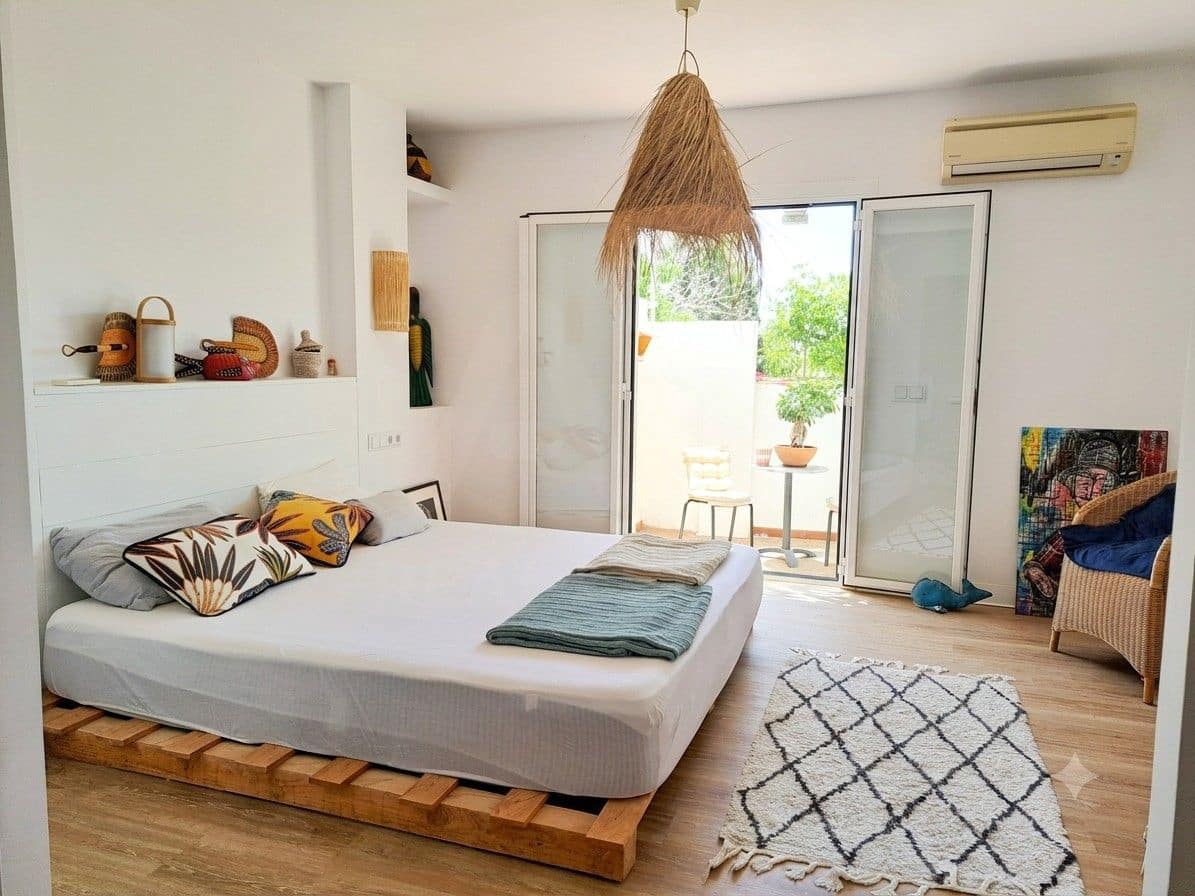 2 bedroom Townhouse for sale in Calvia with garage - € 880,000 (Ref: 9989099)