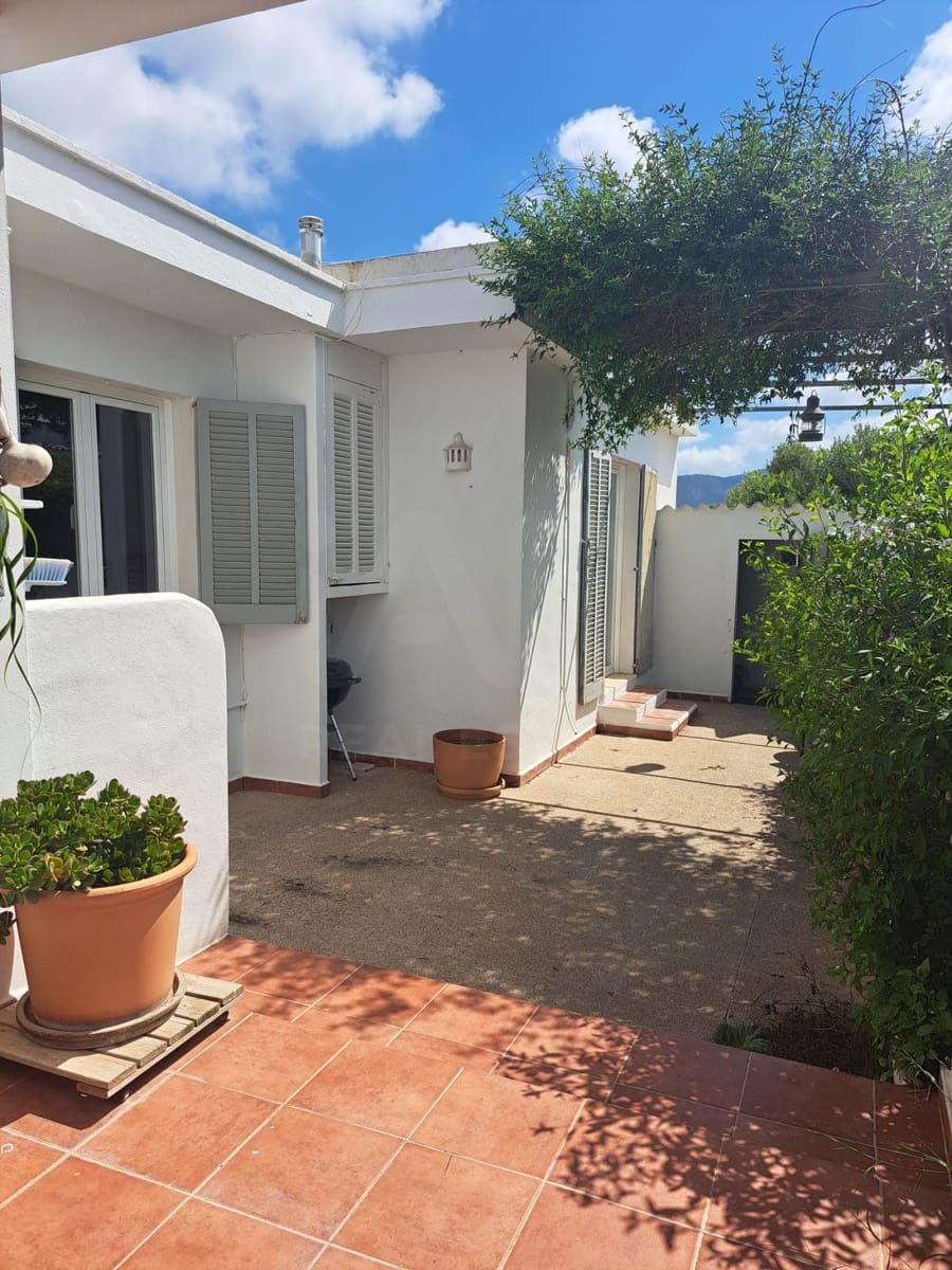 2 bedroom Townhouse for sale in Calvia with garage - € 880,000 (Ref: 9989099)